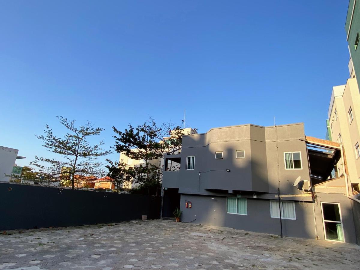 דירות בומבינאס Residencial Melfi 3 Ap 3 מראה חיצוני תמונה